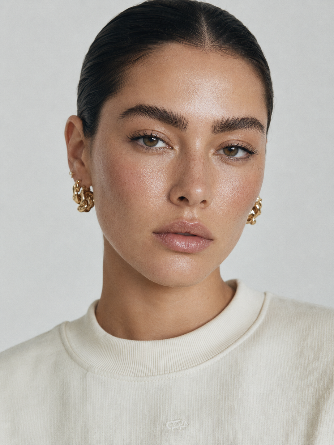 How To Make Your Brows Stay Up All Day