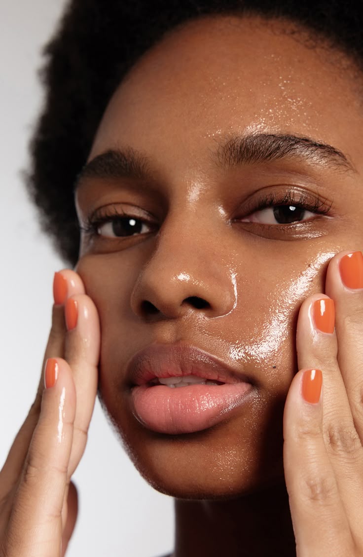 Oily Skin? Here’s Why Skipping Moisturiser Is Making It Worse