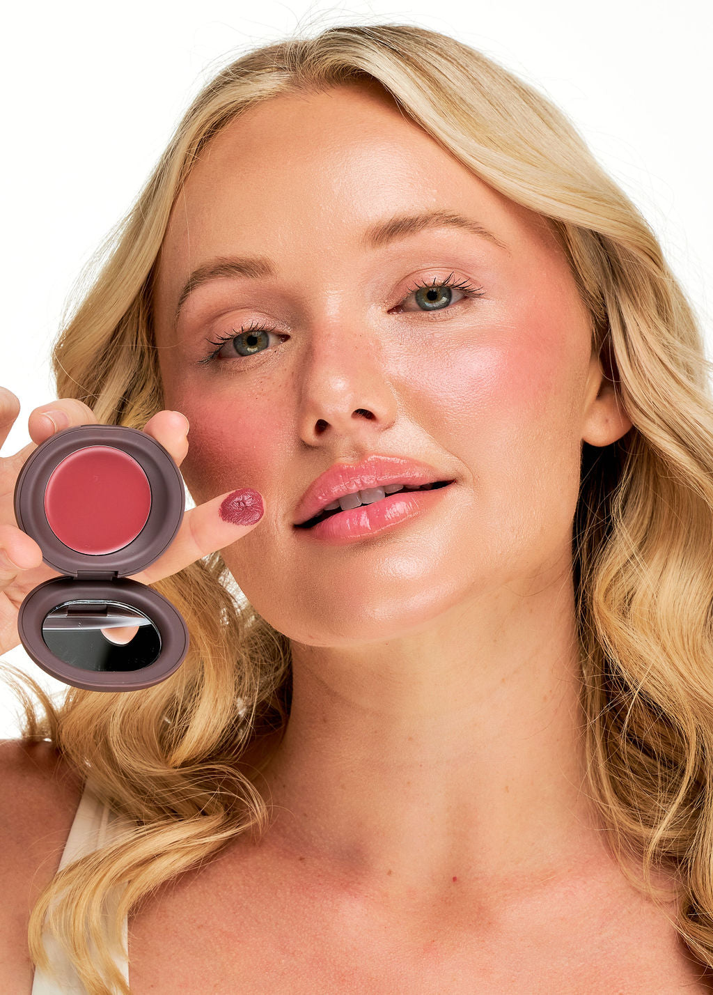 Blush
CBH beauty results
beauty routine must have